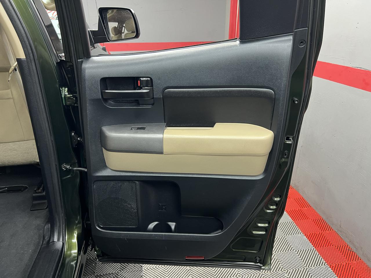Toyota Tundra Tundra-Grade Double Cab 4.6L 4WD 2012