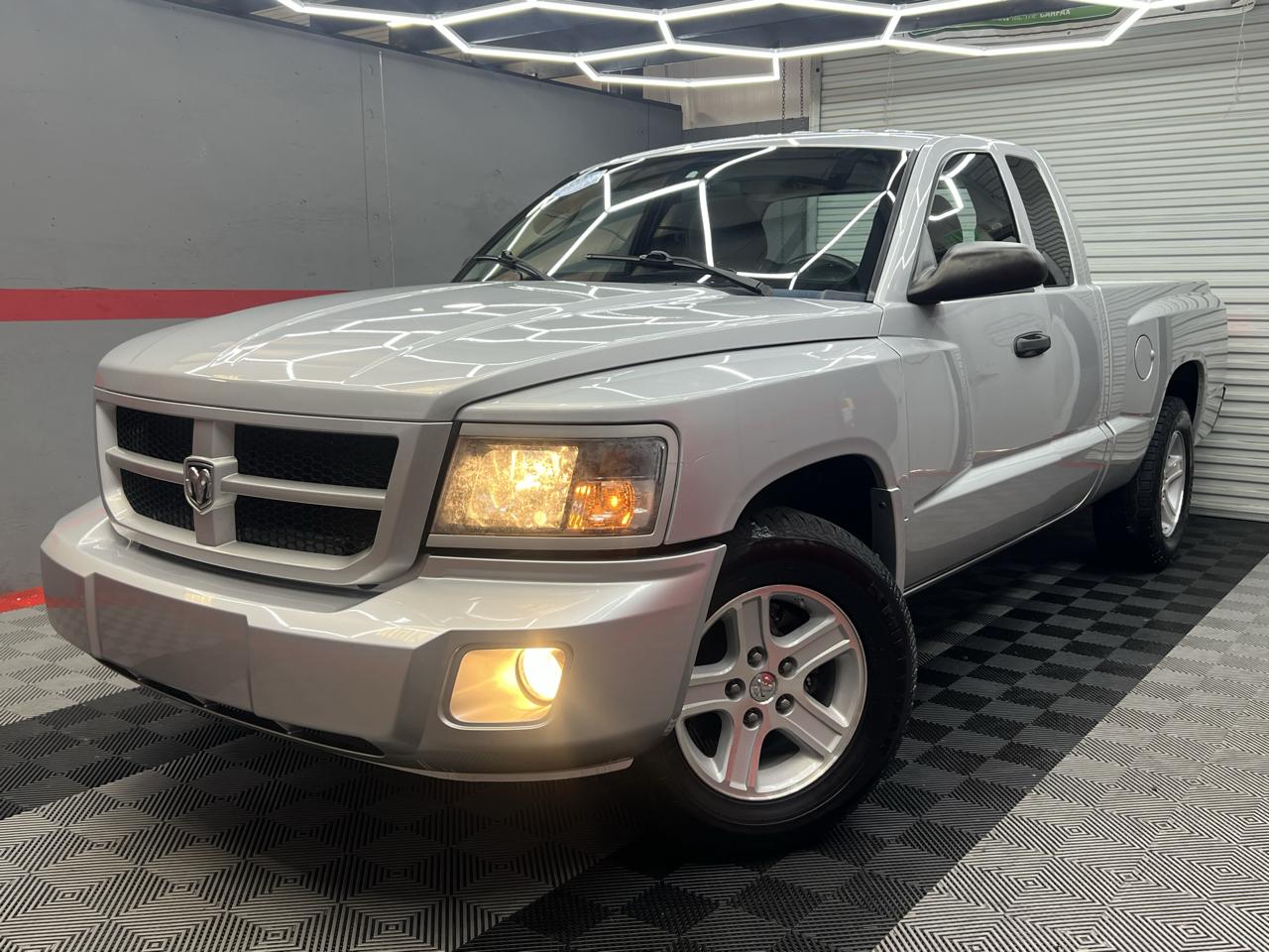 2011 Dodge Dakota 2WD Crew Cab Bighorn