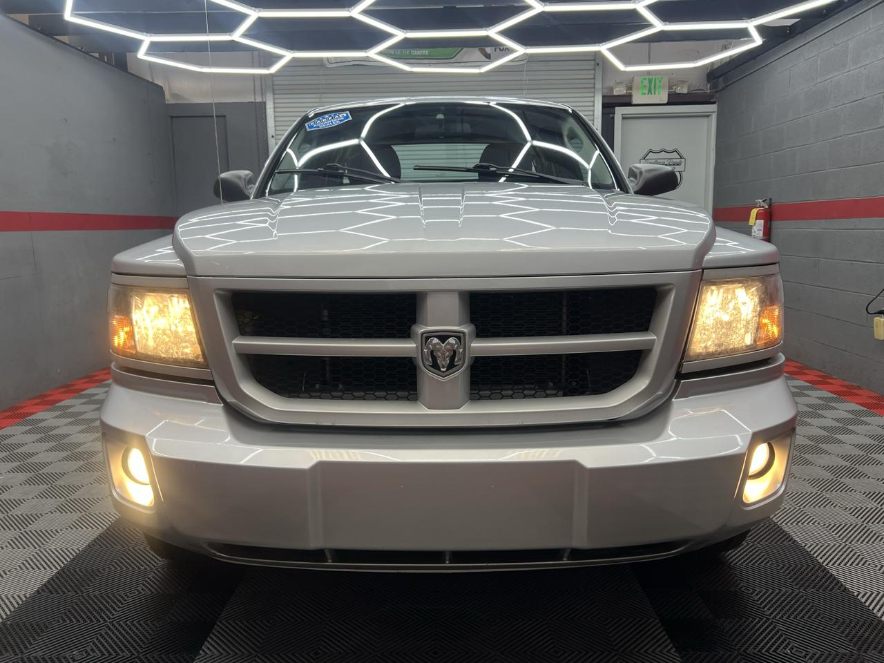 Dodge Dakota  2011