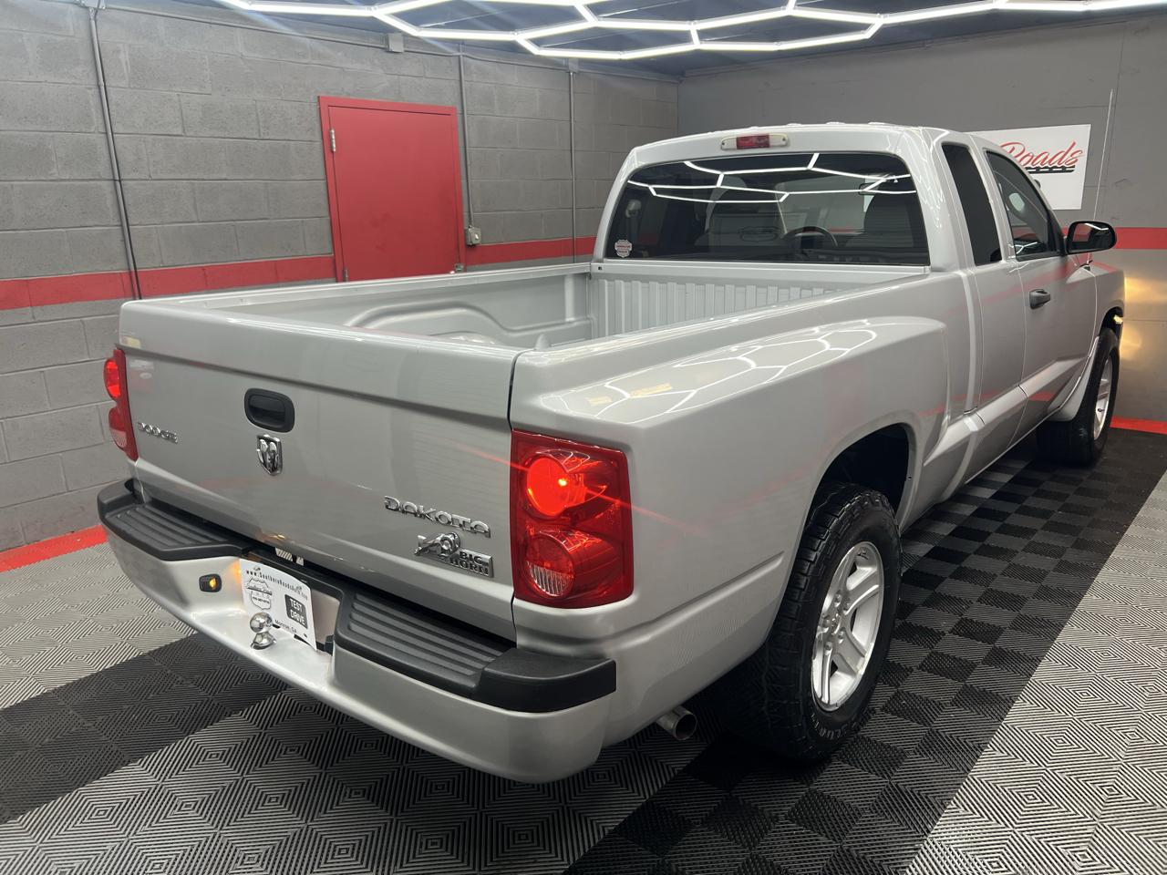 Dodge Dakota  2011