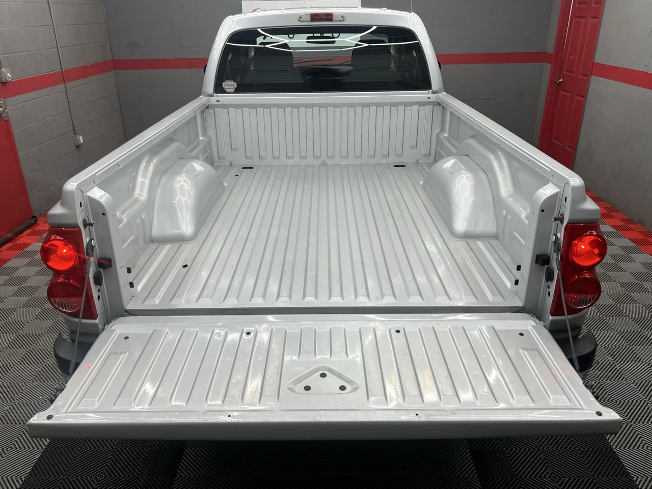 Dodge Dakota  2011