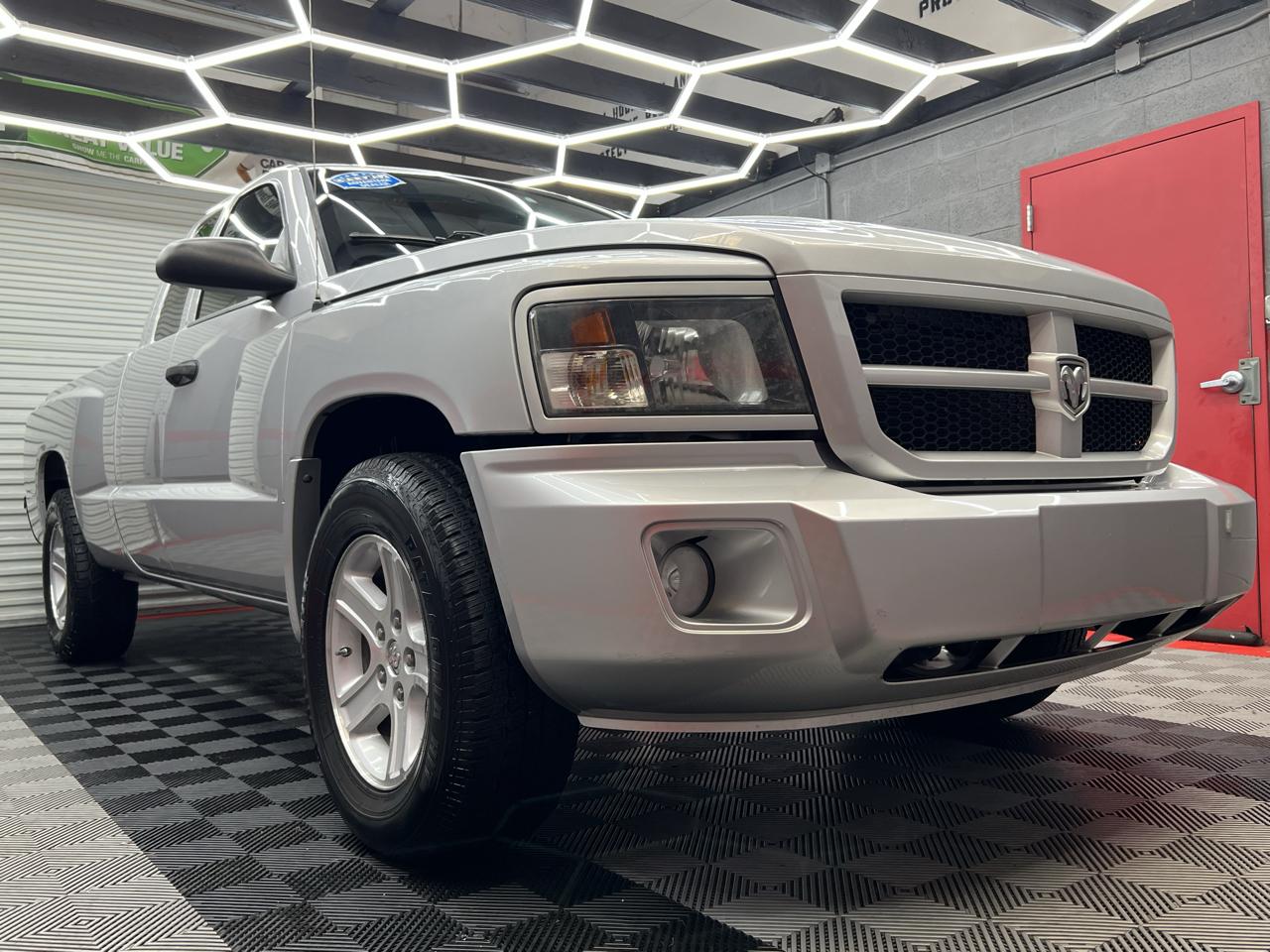 Dodge Dakota  2011