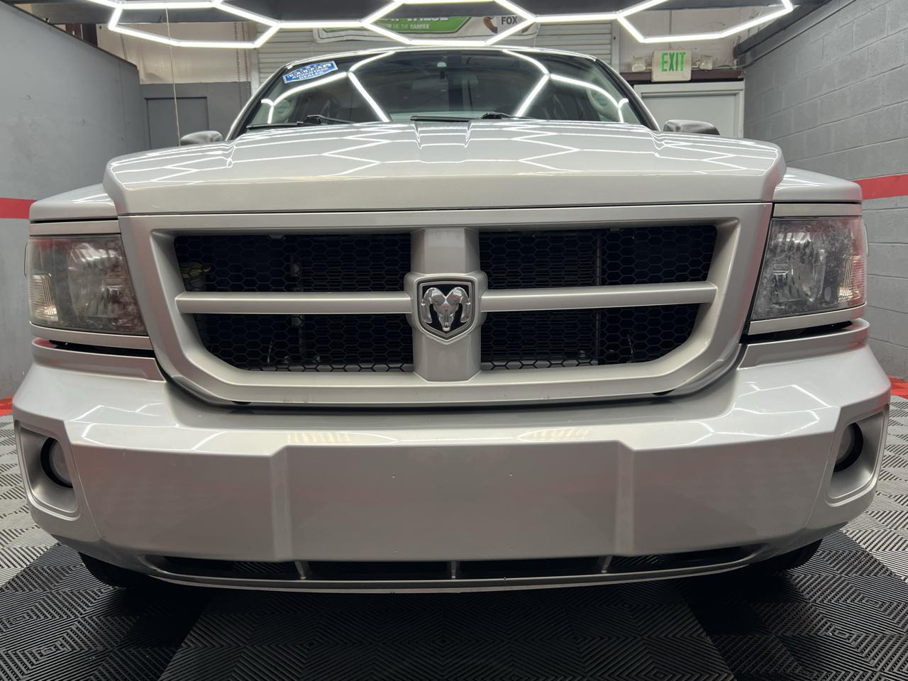 Dodge Dakota  2011
