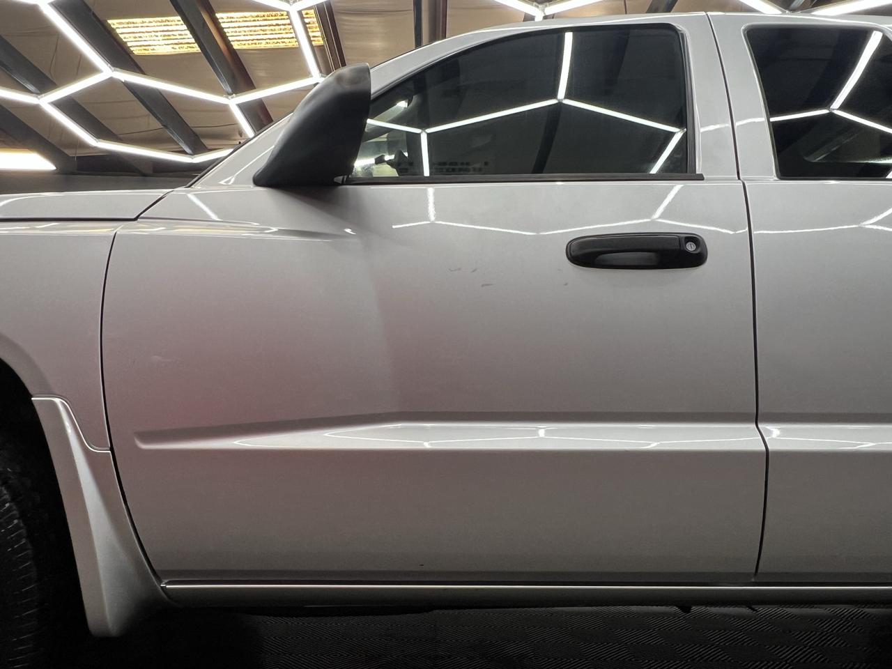 Dodge Dakota  2011