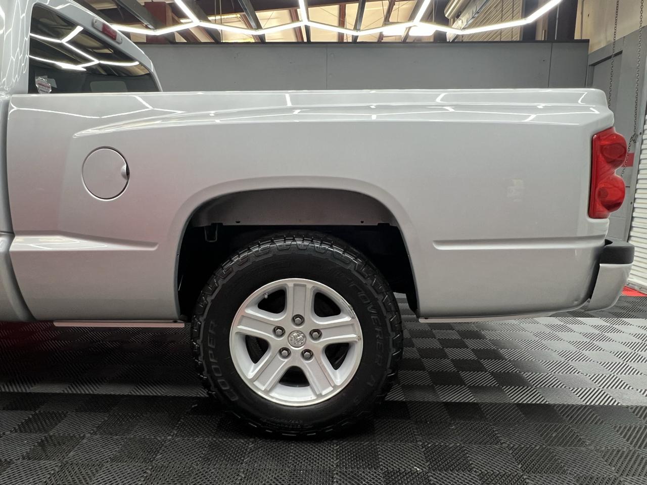 Dodge Dakota  2011