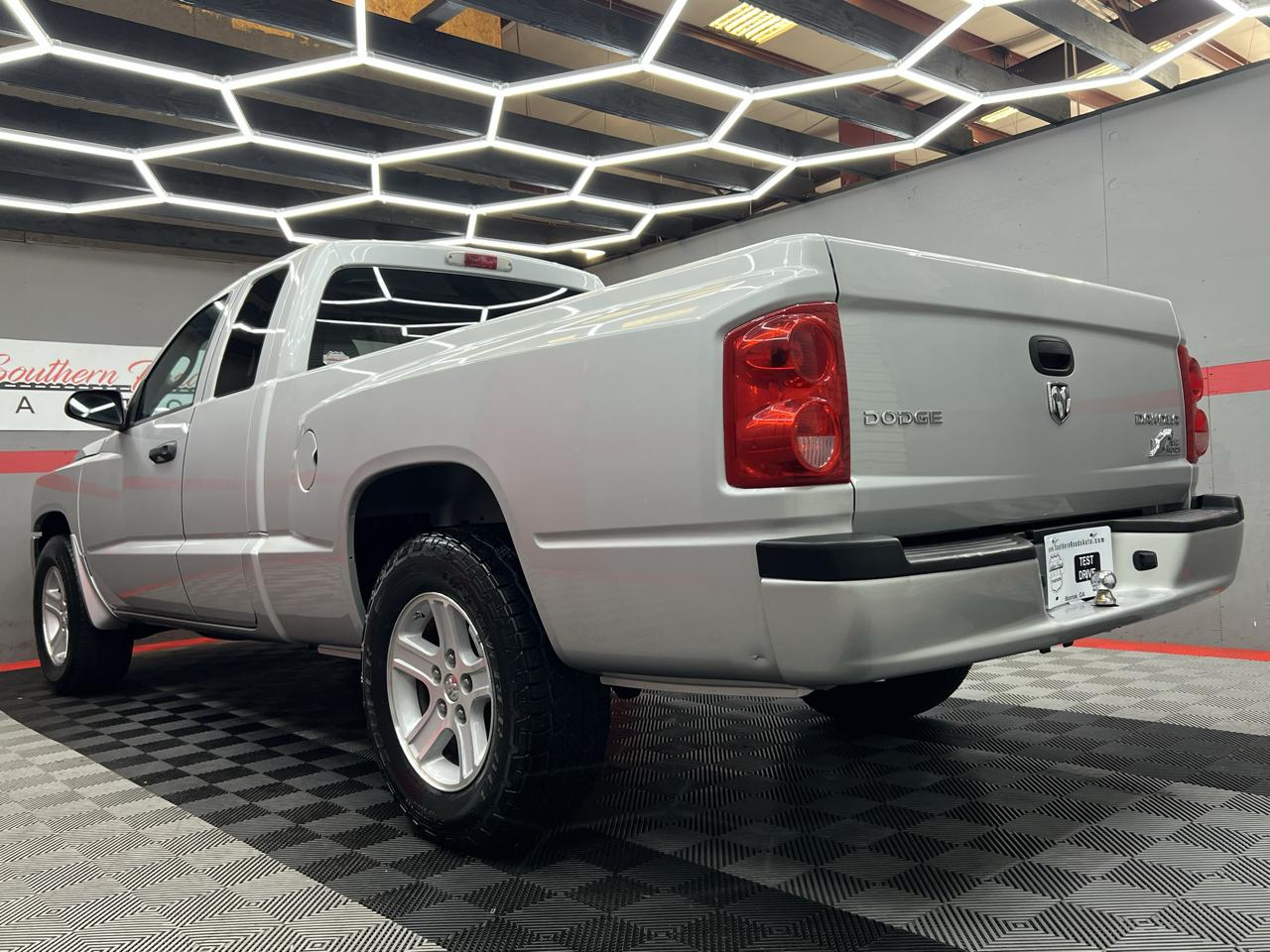 Dodge Dakota  2011