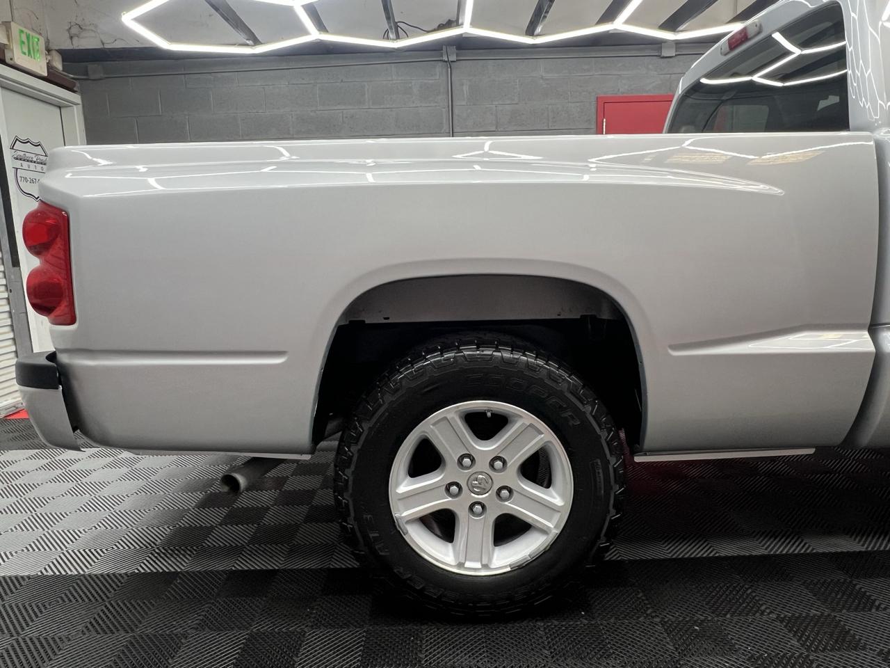 Dodge Dakota  2011