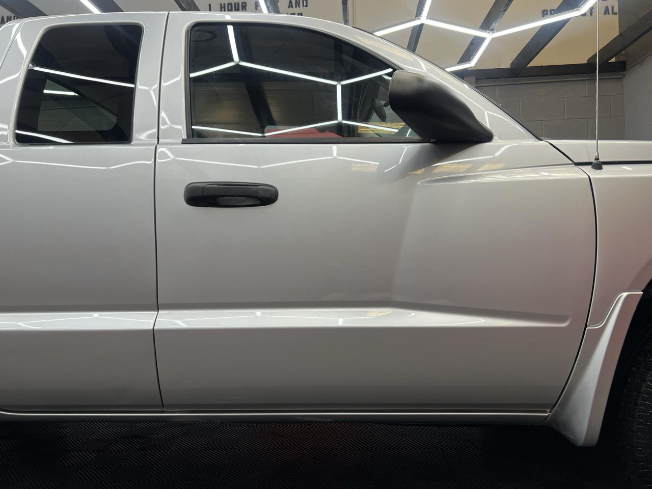 Dodge Dakota  2011