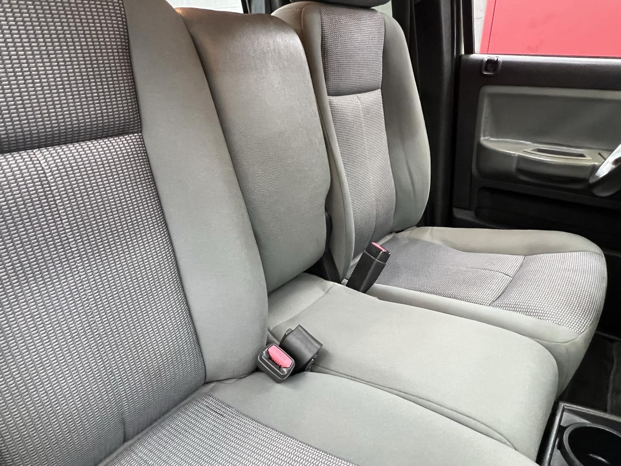 Dodge Dakota  2011
