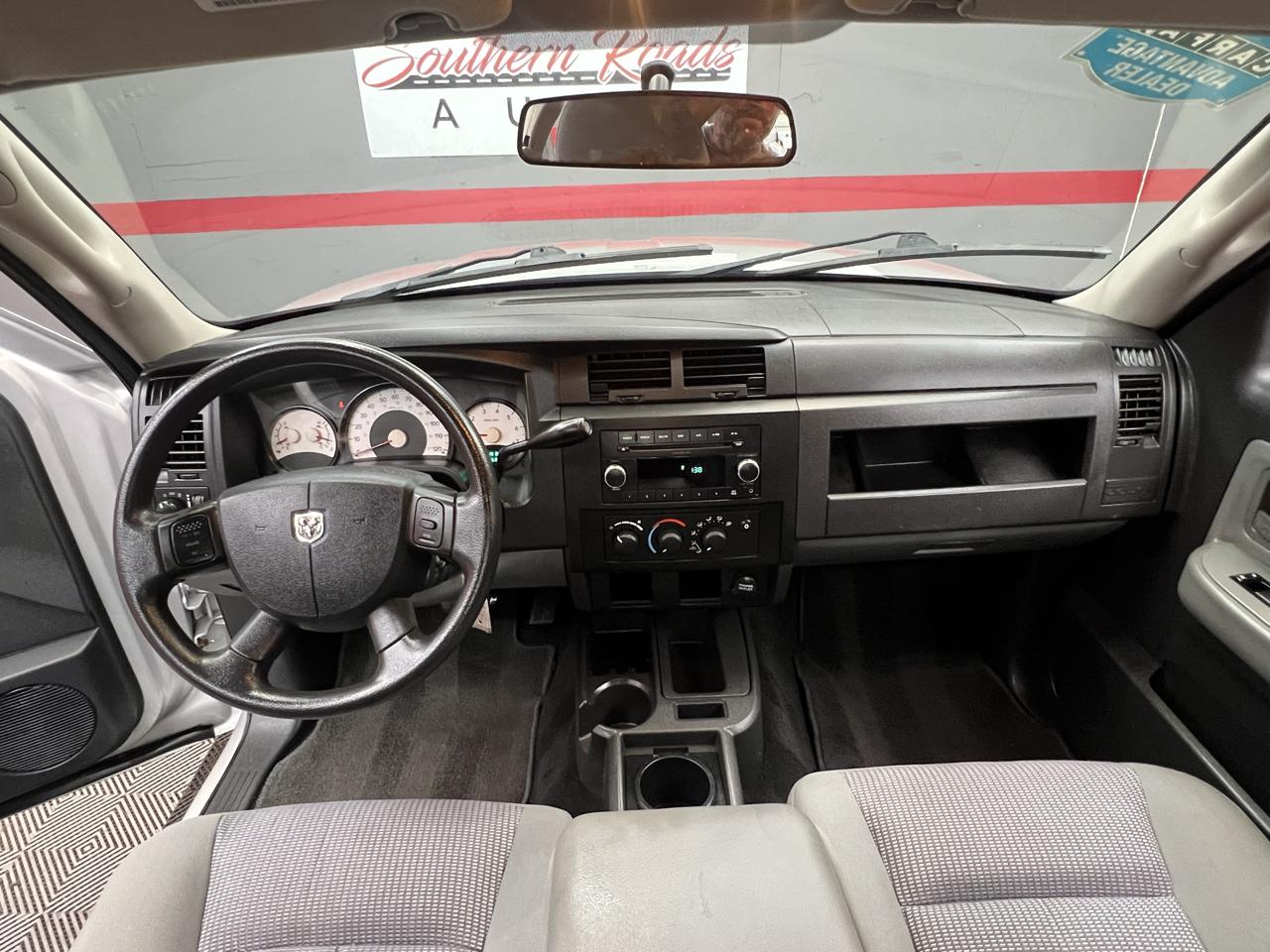 Dodge Dakota  2011
