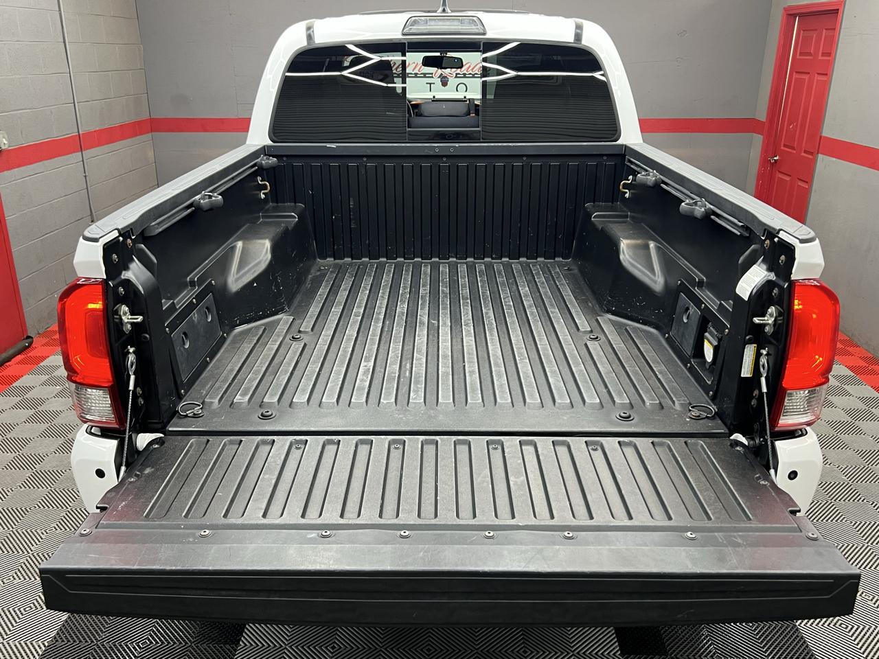 Toyota Tacoma  2017