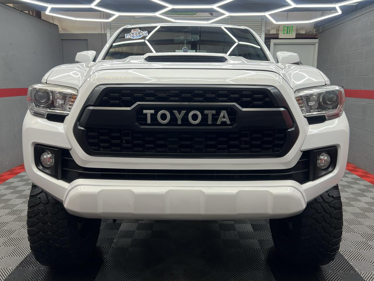 Toyota Tacoma  2017