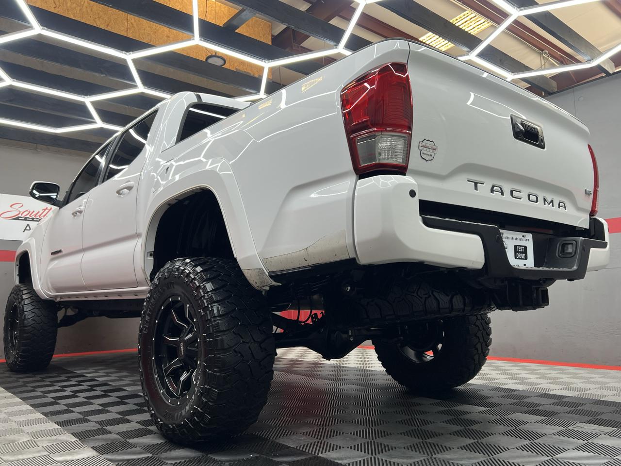 Toyota Tacoma  2017