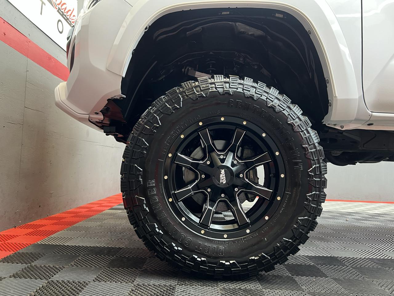 Toyota Tacoma  2017