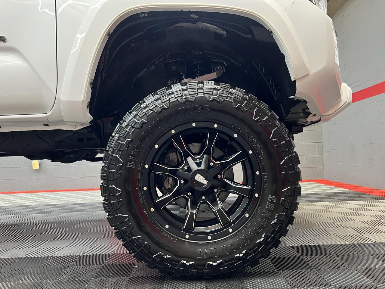 Toyota Tacoma  2017