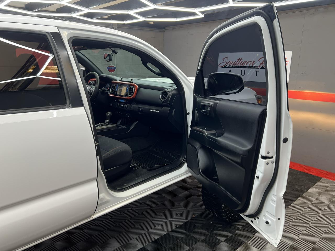 Toyota Tacoma  2017