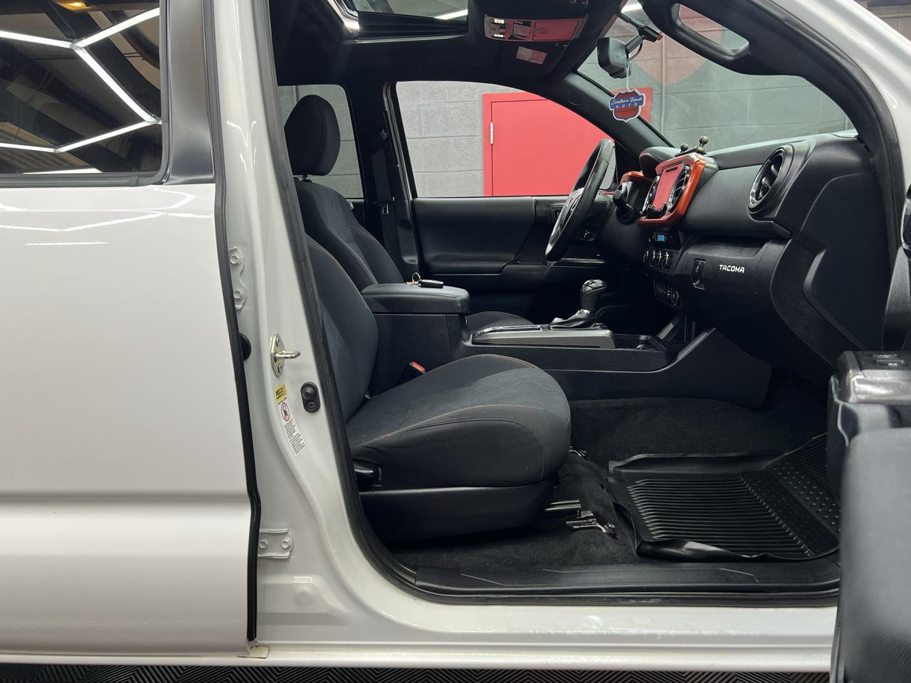 Toyota Tacoma  2017