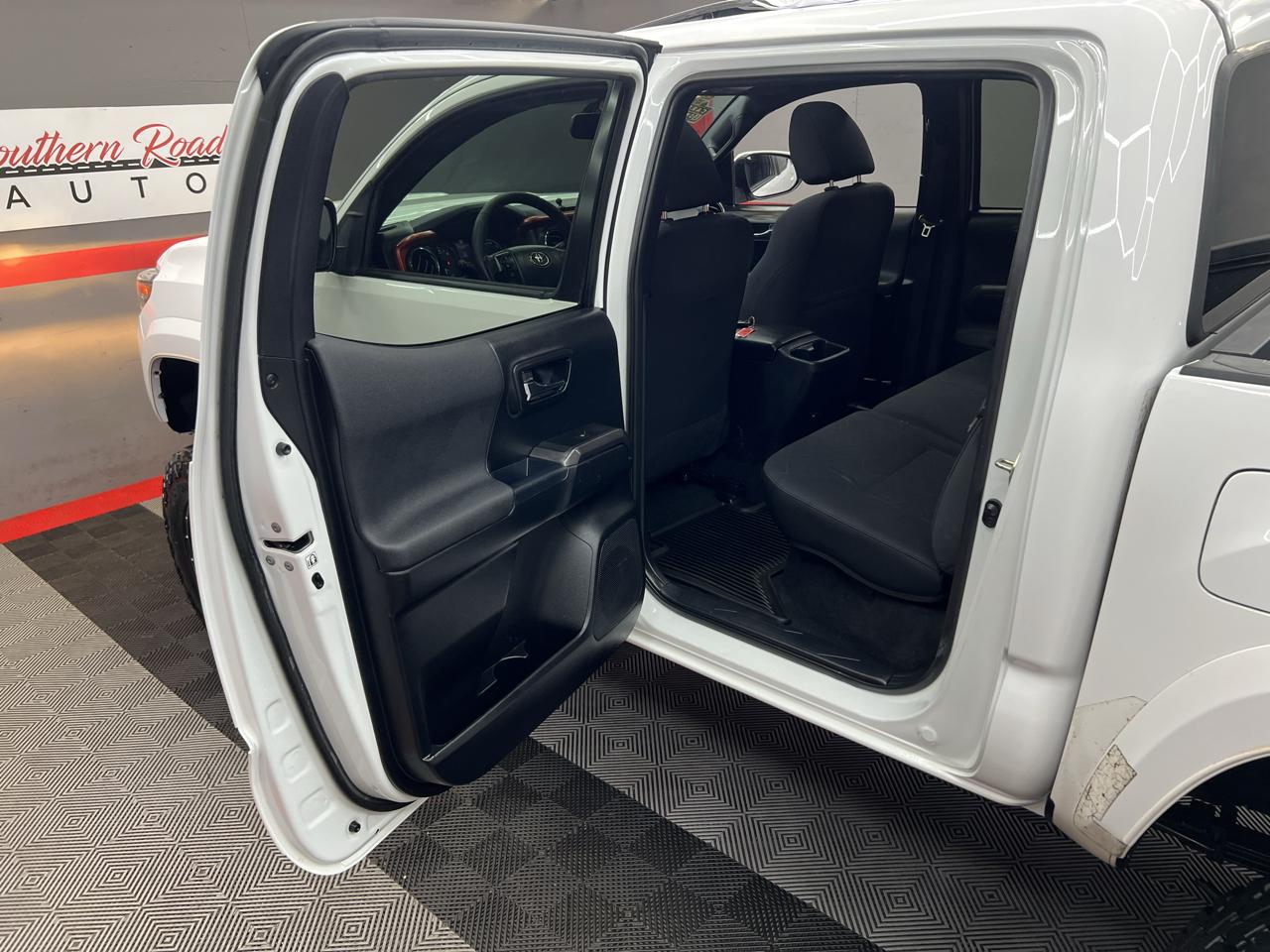 Toyota Tacoma  2017