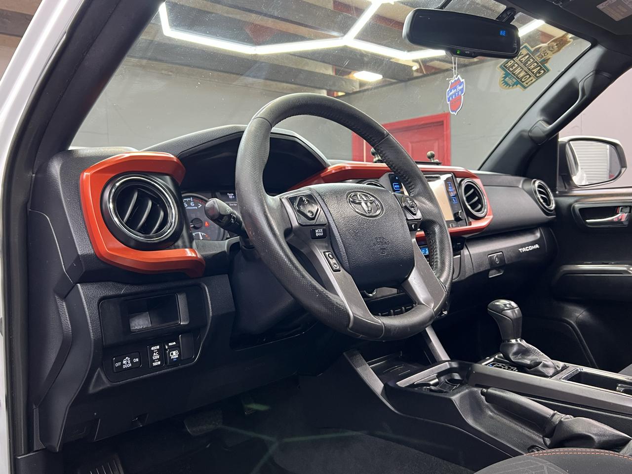 Toyota Tacoma  2017