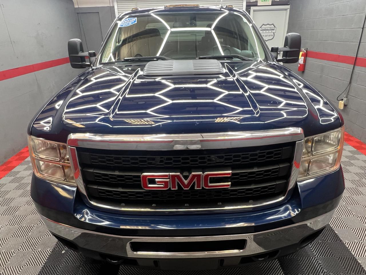 GMC Sierra 2500HD SLE Crew Cab 4WD 2011
