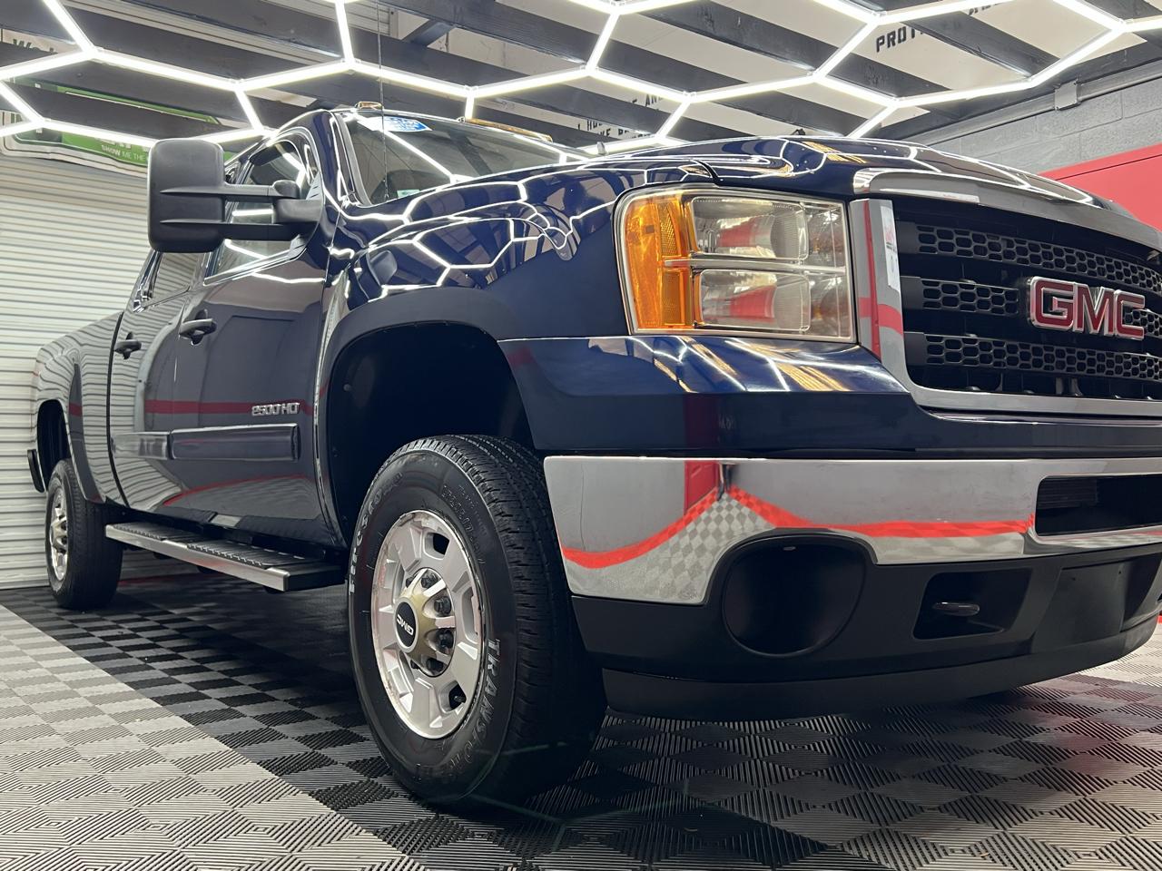 GMC Sierra 2500HD SLE Crew Cab 4WD 2011