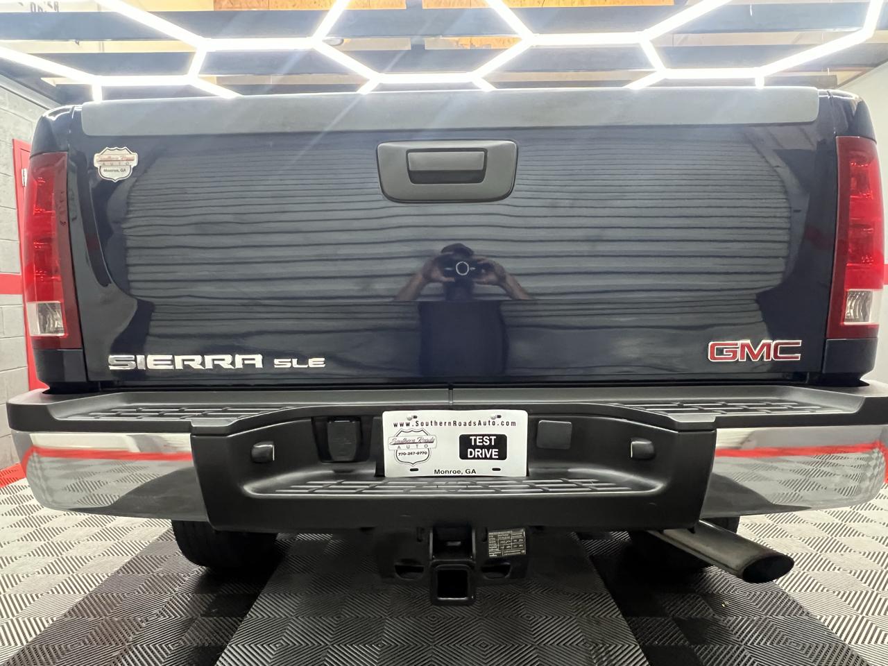 GMC Sierra 2500HD SLE Crew Cab 4WD 2011