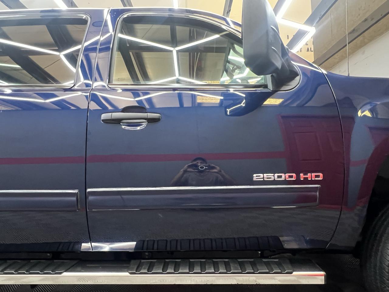 GMC Sierra 2500HD SLE Crew Cab 4WD 2011