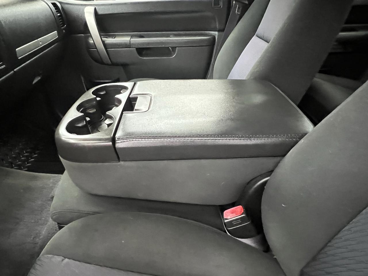 GMC Sierra 2500HD SLE Crew Cab 4WD 2011