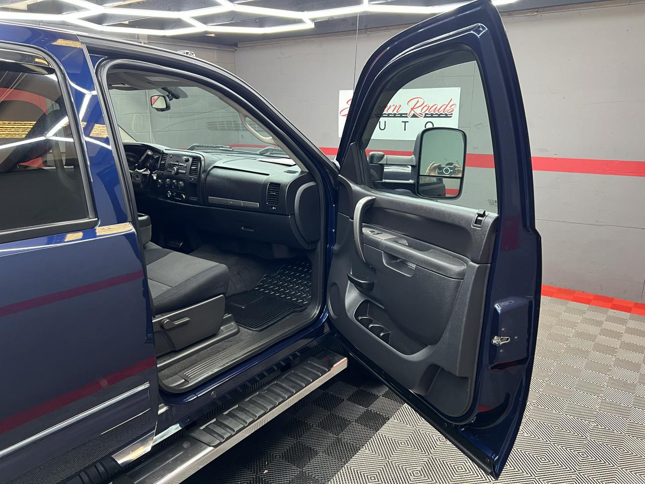 GMC Sierra 2500HD SLE Crew Cab 4WD 2011