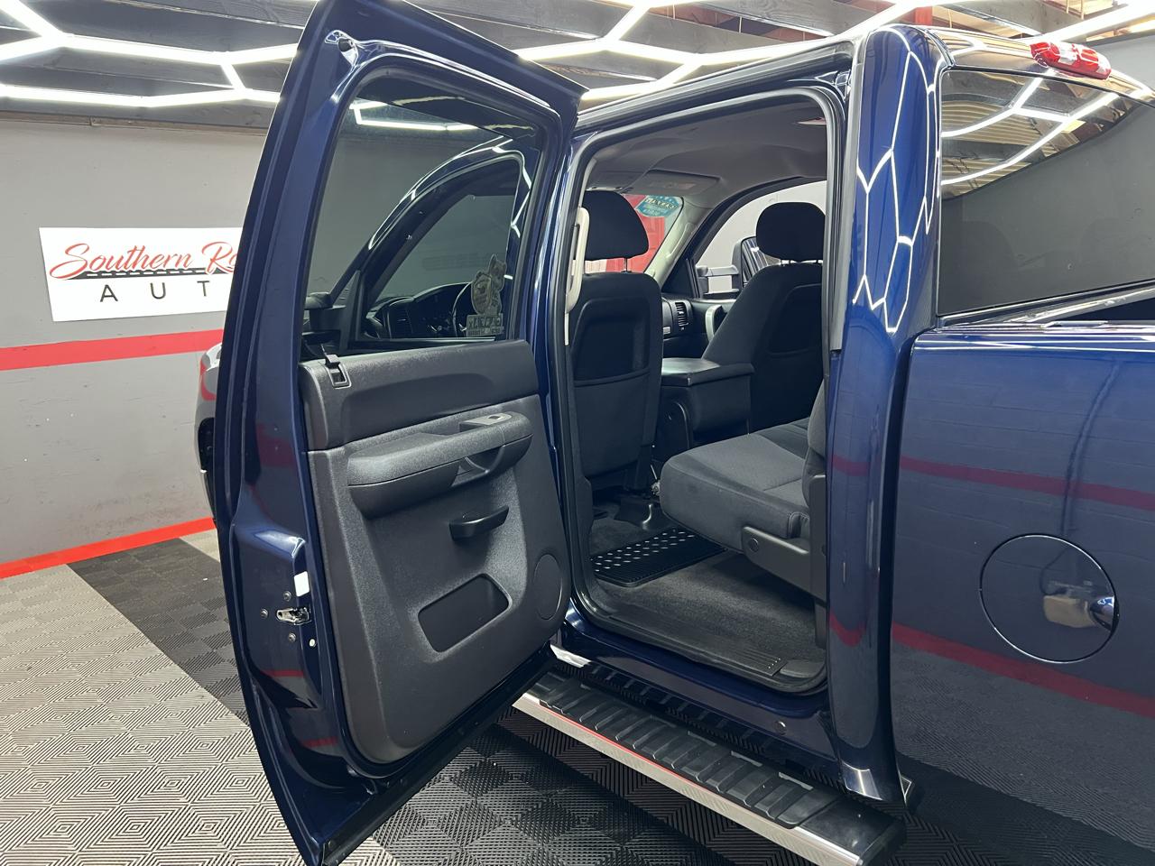 GMC Sierra 2500HD SLE Crew Cab 4WD 2011