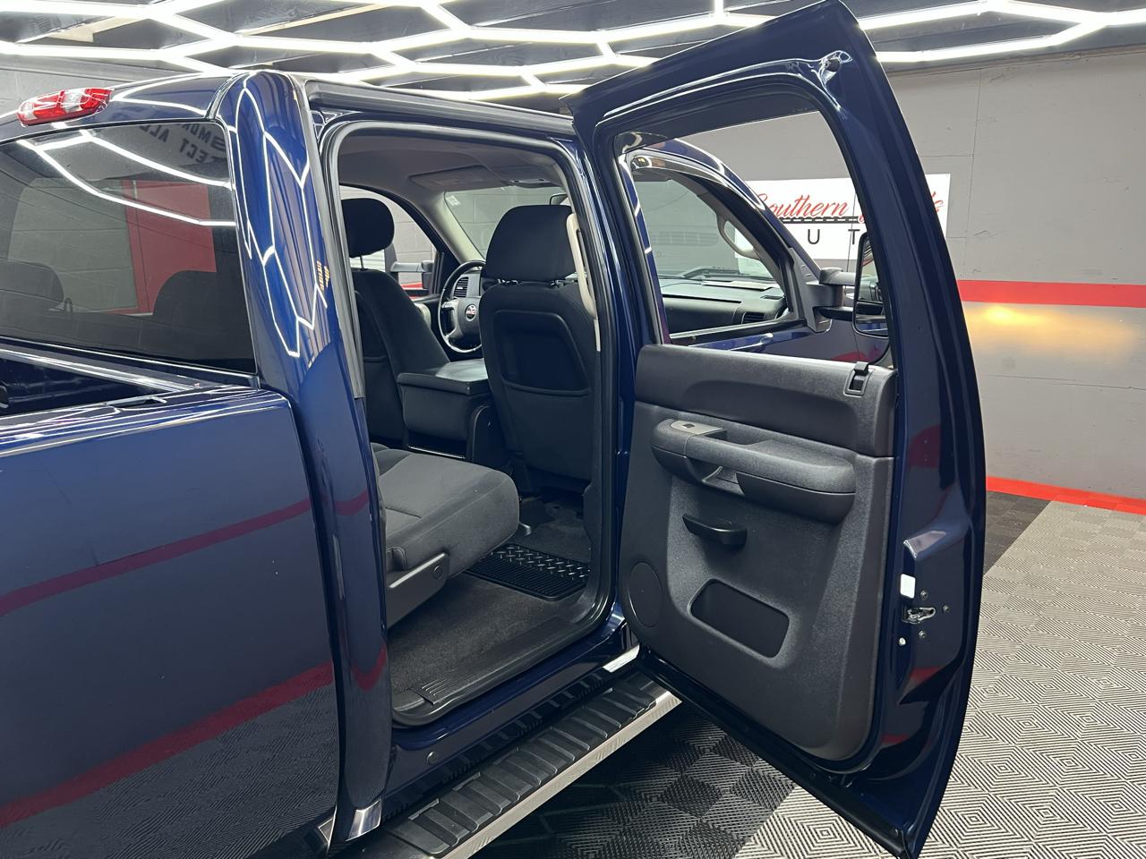GMC Sierra 2500HD SLE Crew Cab 4WD 2011