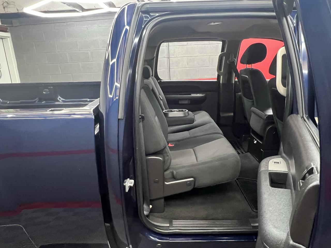 GMC Sierra 2500HD SLE Crew Cab 4WD 2011