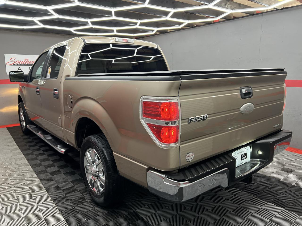Ford F-150 XLT SuperCrew 5.5-ft. Bed 2WD 2012