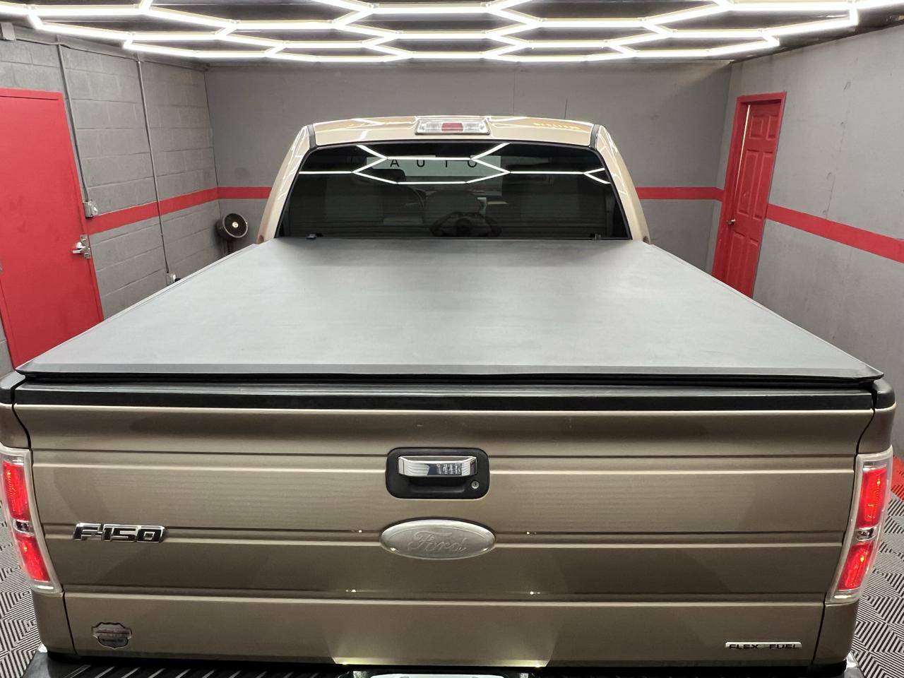 Ford F-150 XLT SuperCrew 5.5-ft. Bed 2WD 2012