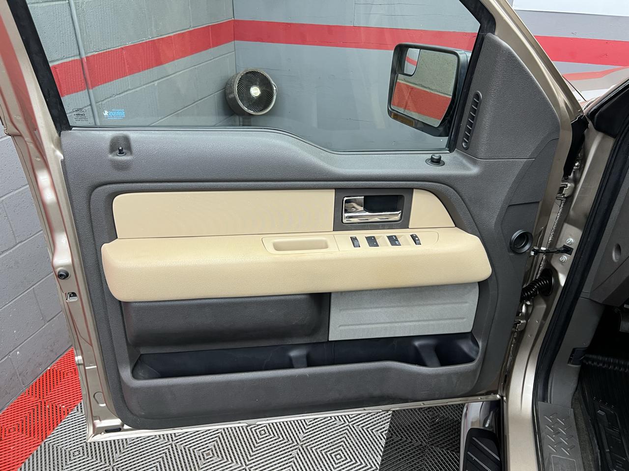 Ford F-150 XLT SuperCrew 5.5-ft. Bed 2WD 2012