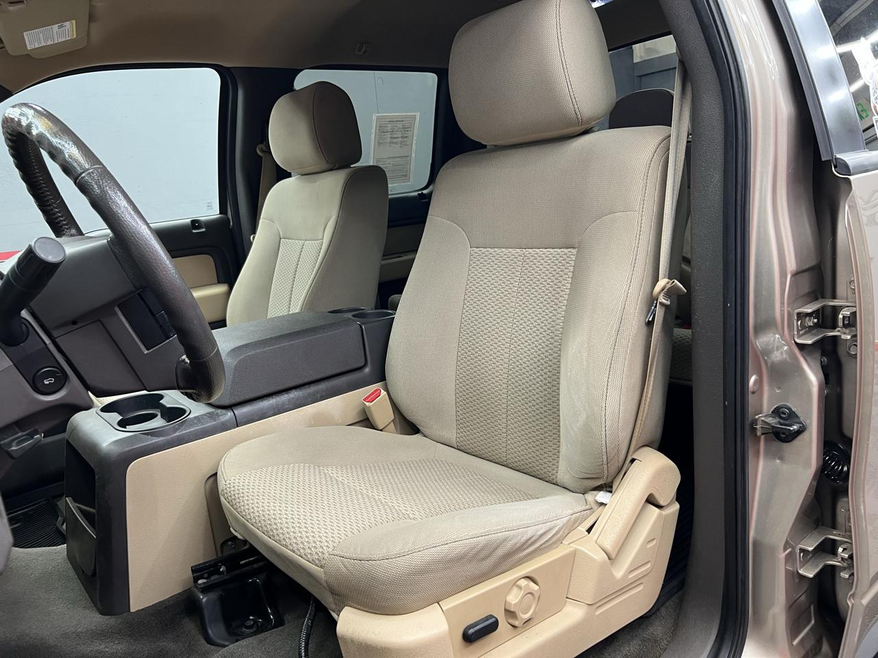 Ford F-150 XLT SuperCrew 5.5-ft. Bed 2WD 2012