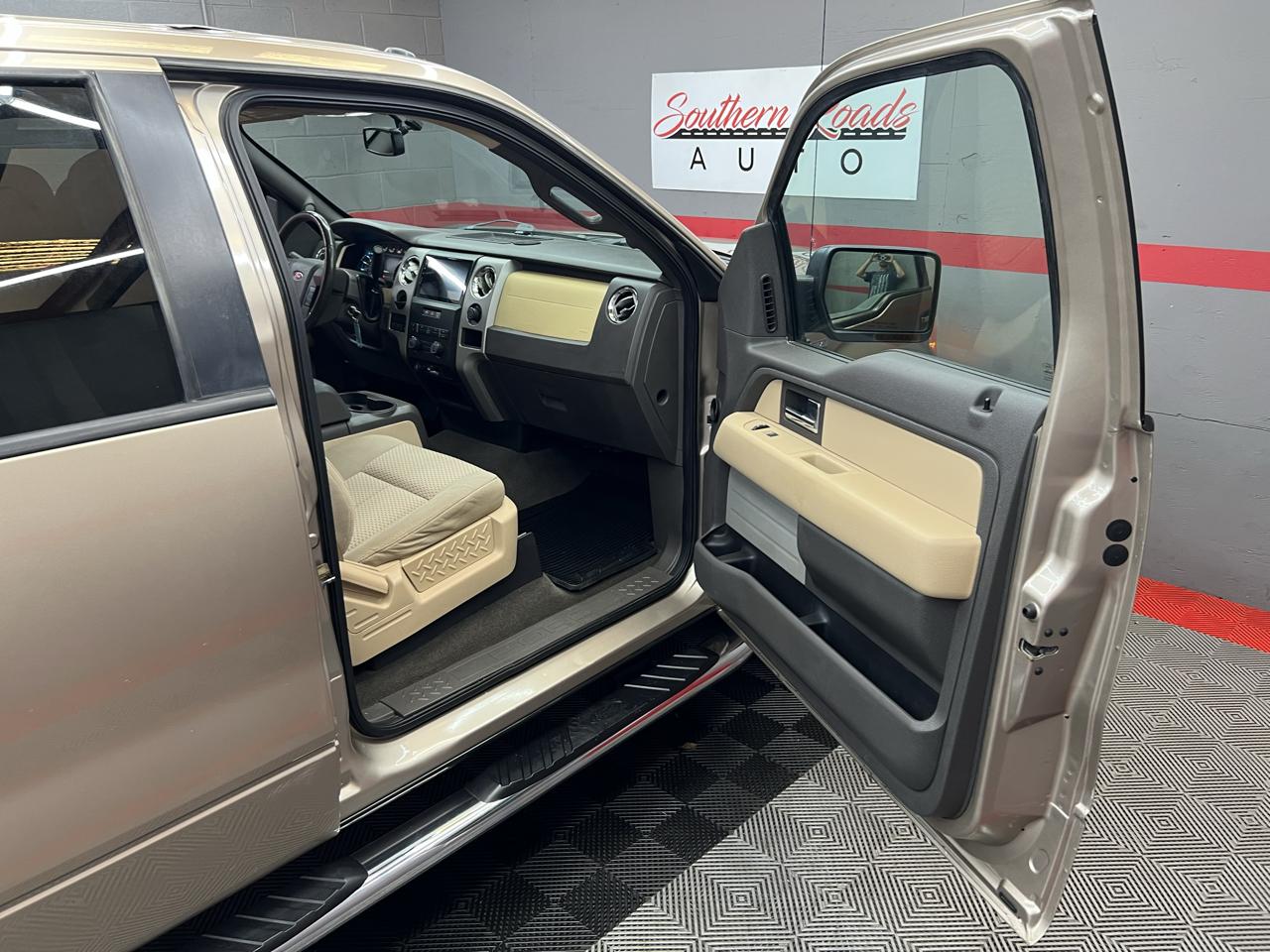 Ford F-150 XLT SuperCrew 5.5-ft. Bed 2WD 2012