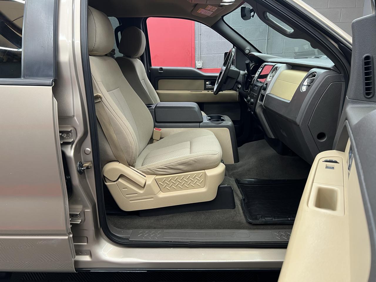 Ford F-150 XLT SuperCrew 5.5-ft. Bed 2WD 2012