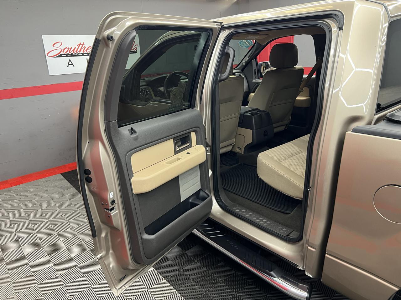 Ford F-150 XLT SuperCrew 5.5-ft. Bed 2WD 2012