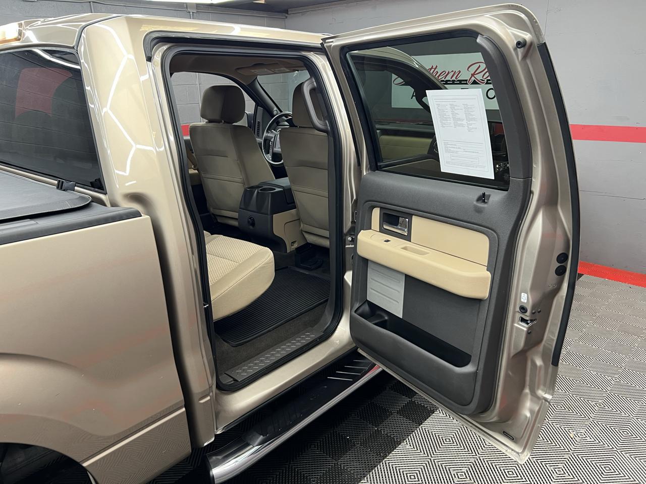 Ford F-150 XLT SuperCrew 5.5-ft. Bed 2WD 2012