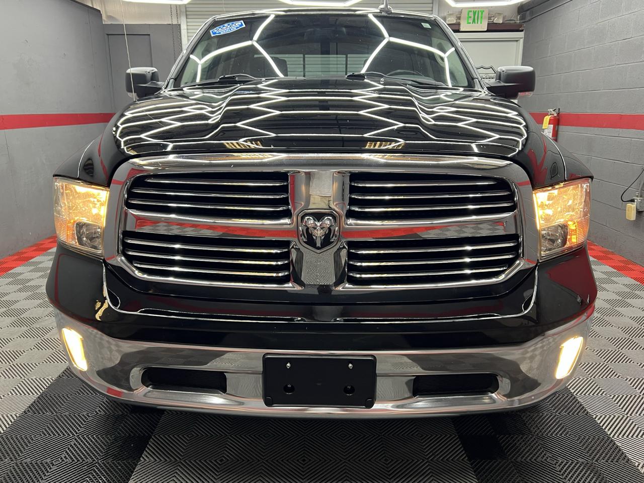 RAM 1500 4WD Quad Cab 140.5" Big Horn 2015