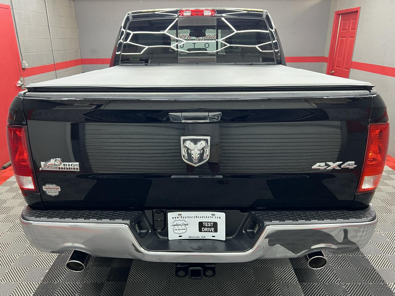 RAM 1500 4WD Quad Cab 140.5" Big Horn 2015