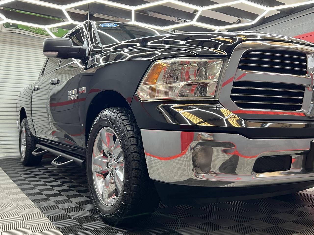 RAM 1500 4WD Quad Cab 140.5" Big Horn 2015