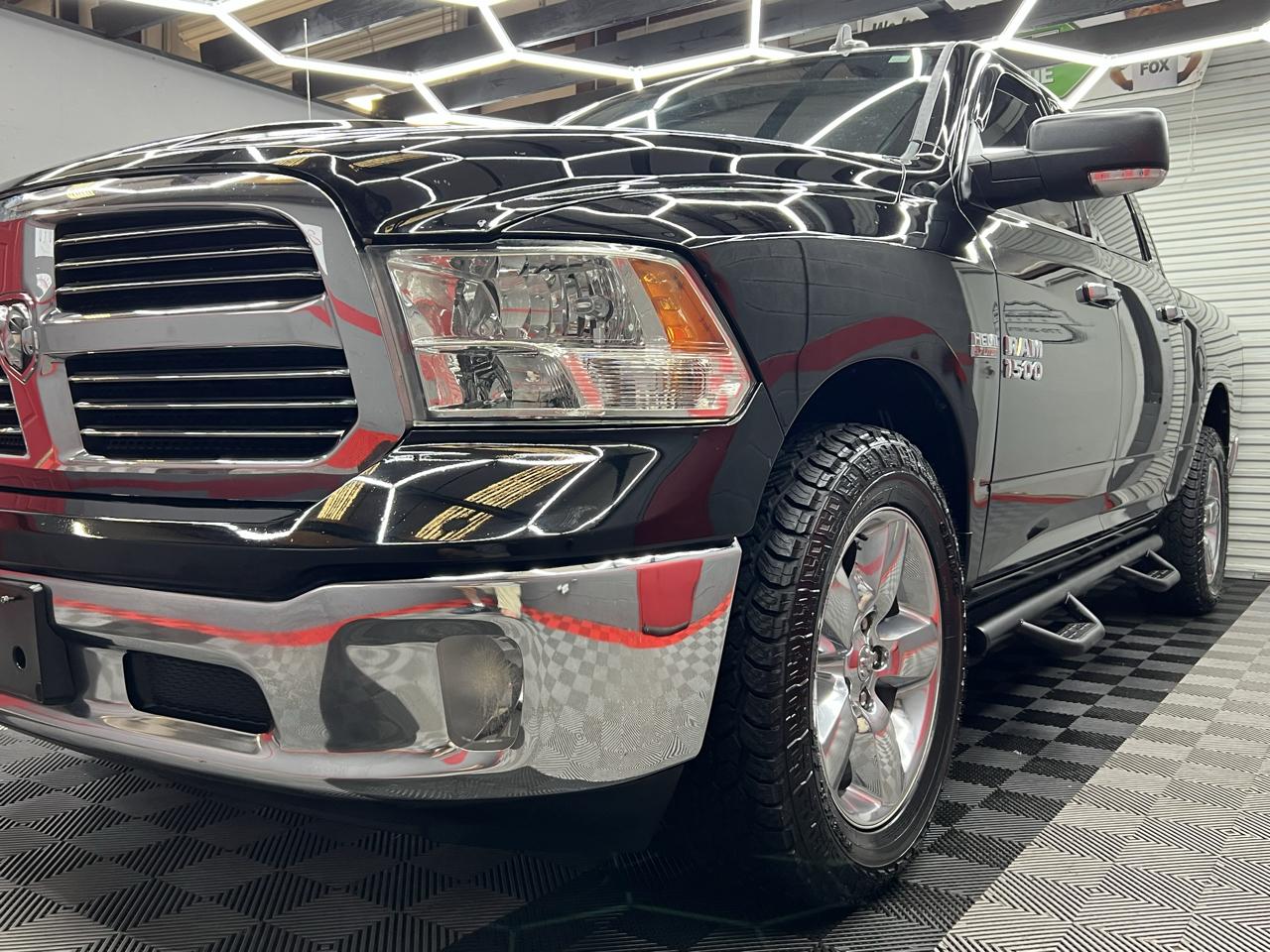 RAM 1500 4WD Quad Cab 140.5" Big Horn 2015