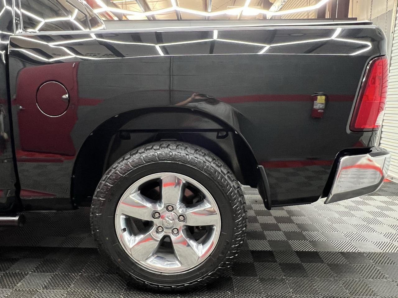 RAM 1500 4WD Quad Cab 140.5" Big Horn 2015