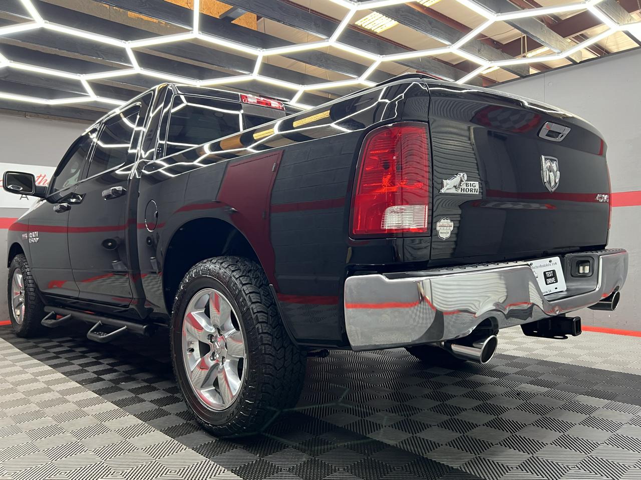 RAM 1500 4WD Quad Cab 140.5" Big Horn 2015