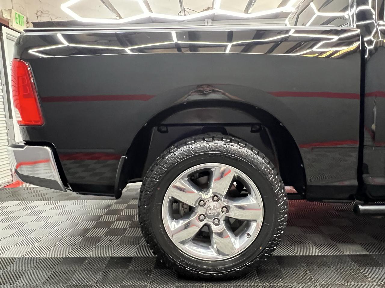 RAM 1500 4WD Quad Cab 140.5" Big Horn 2015