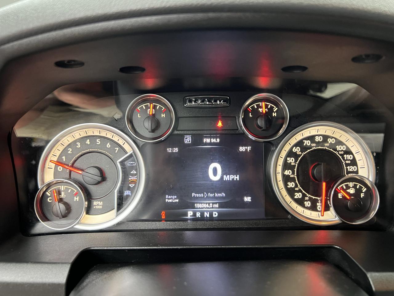 RAM 1500 4WD Quad Cab 140.5" Big Horn 2015
