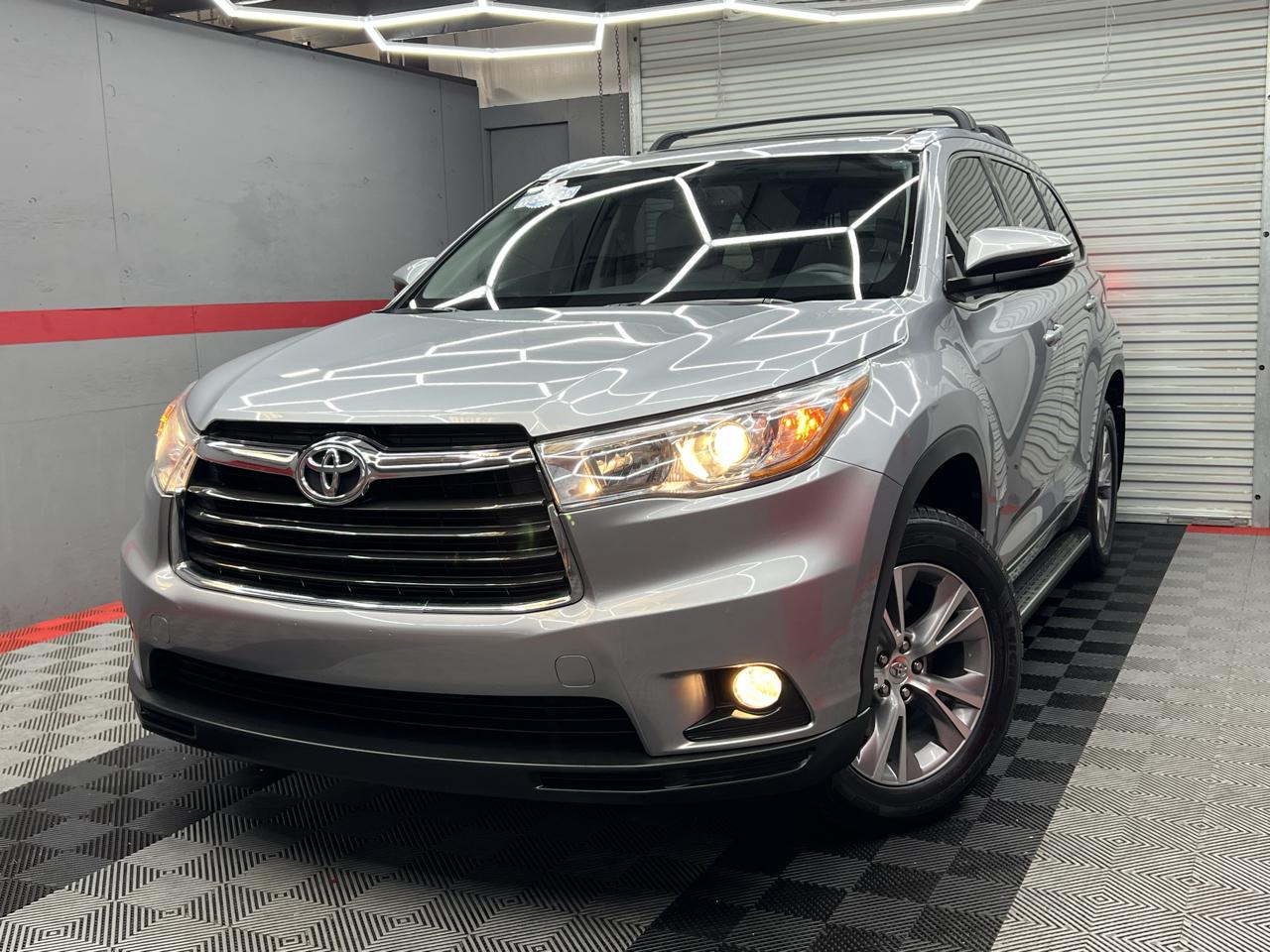 2015 Toyota Highlander XLE FWD V6
