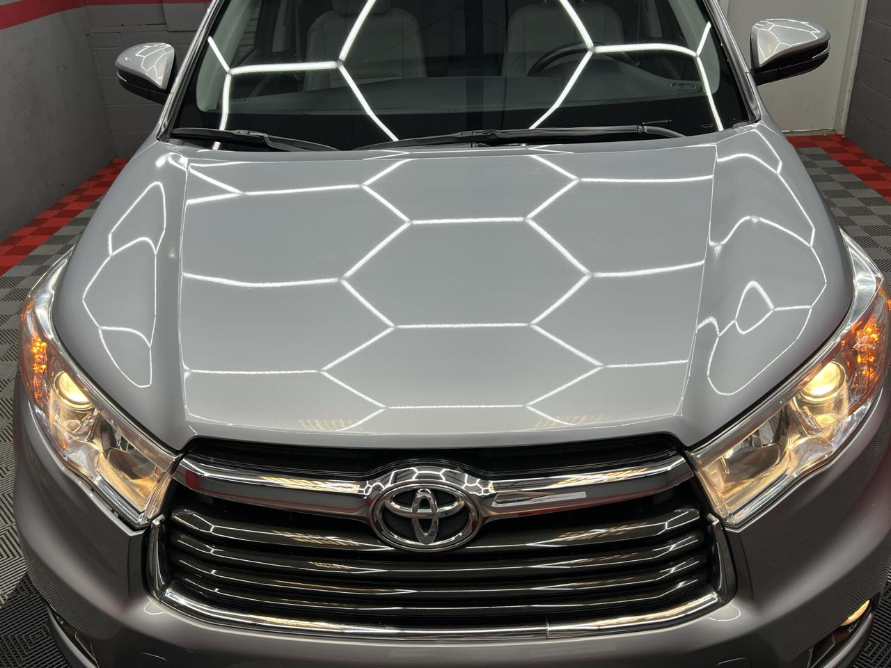 Toyota Highlander XLE FWD V6 2015
